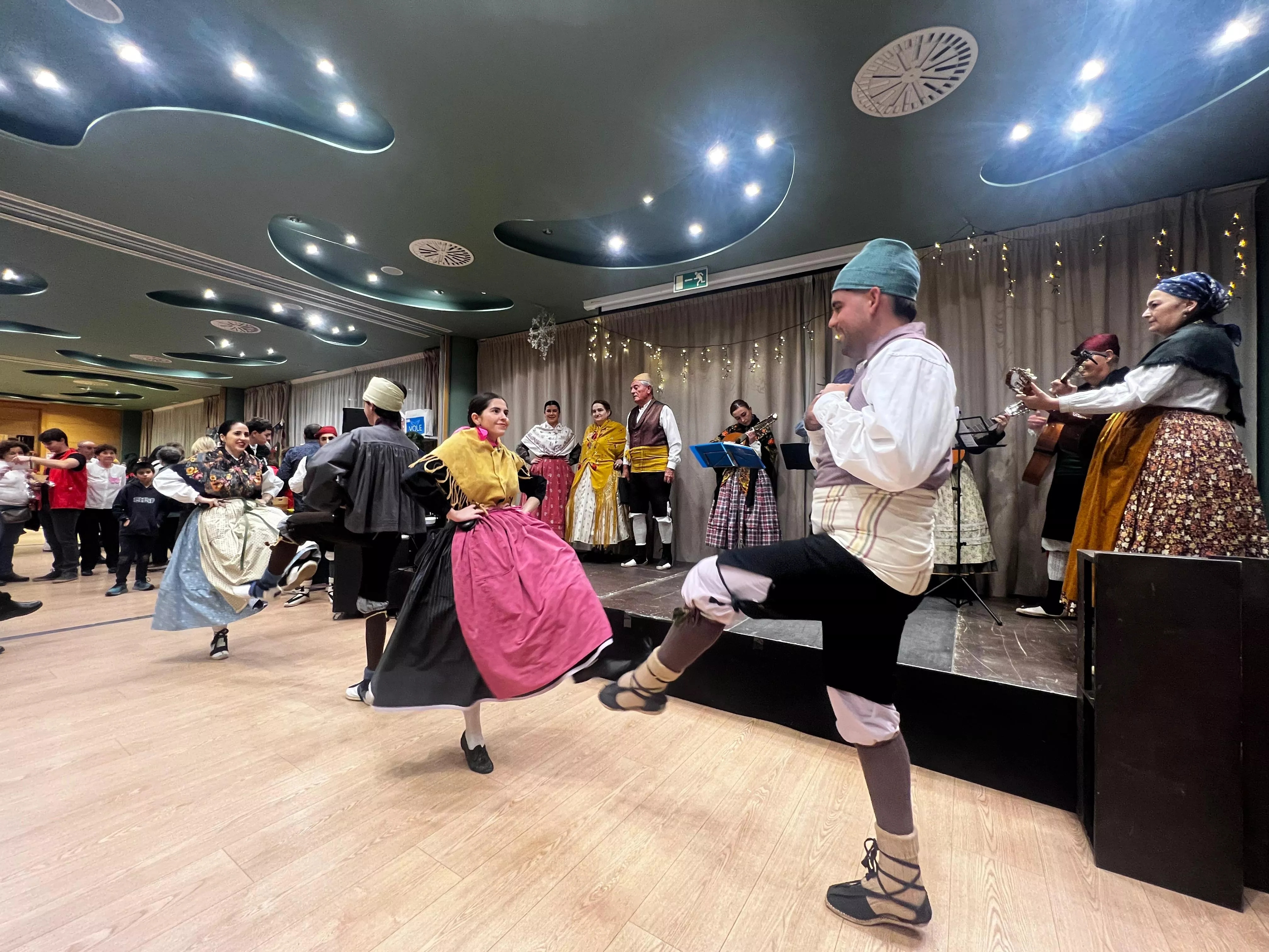 Fiesta de Navidad Solidaria de Cáritas Diocesana de Huesca.