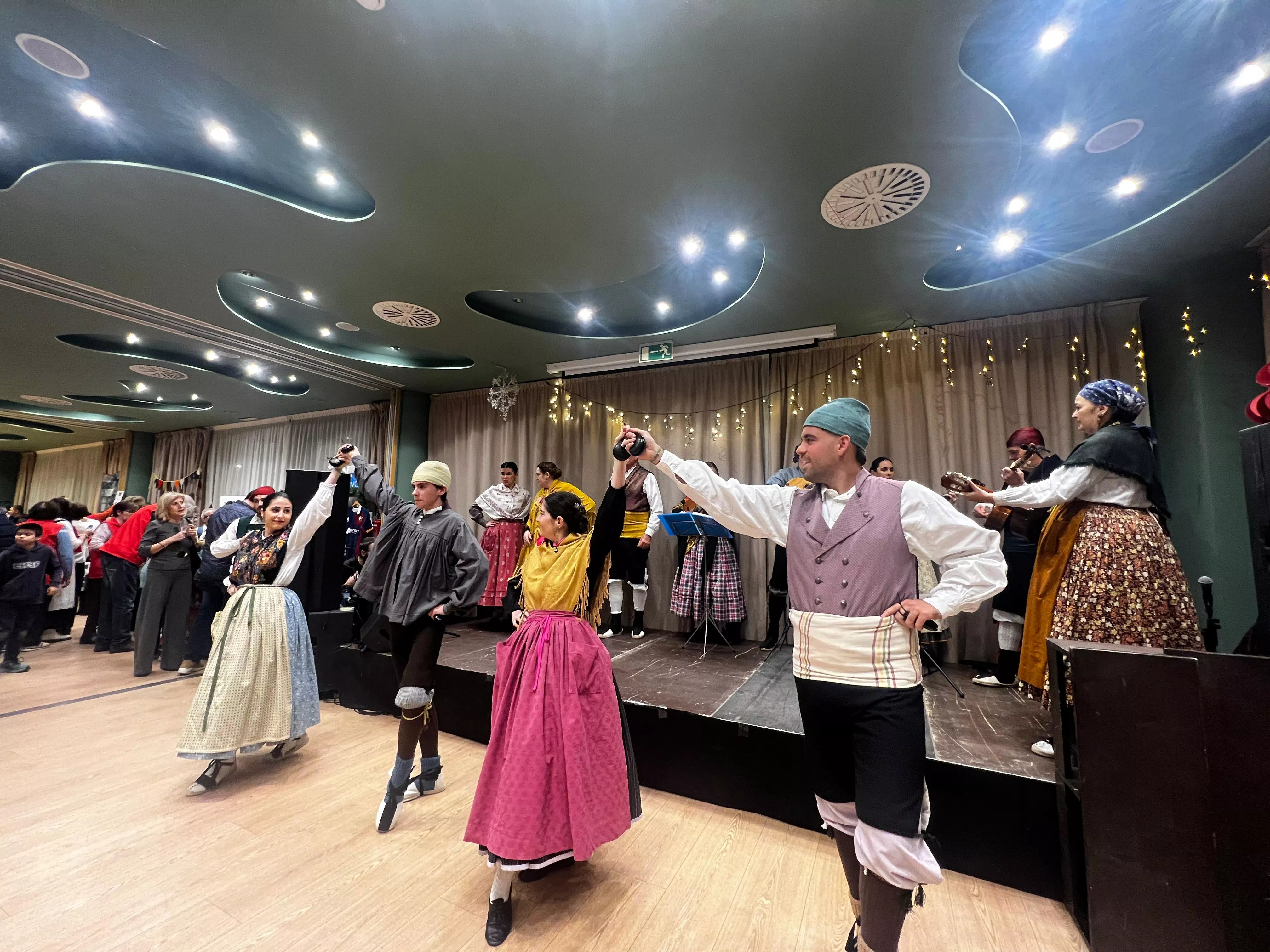 Fiesta de Navidad Solidaria de Cáritas Diocesana de Huesca.