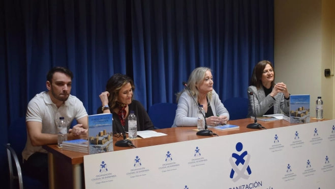Presentación del libro sobre el abordaje integral de heridas complejas en el Colegio de Enfermería. Presentación del libro sobre el abordaje integral de heridas complejas en el Colegio de Enfermería.