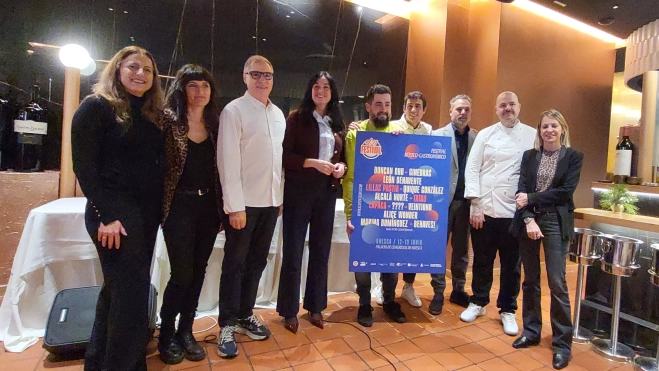 Colaboradores con el festival del 15º aniversario de El Veintiuno.