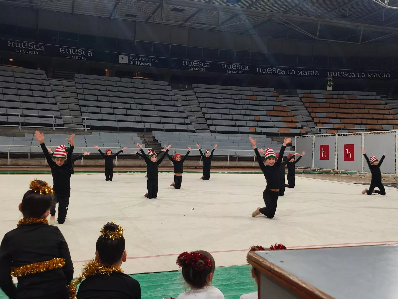 Exhibición de Navidad del Club 90.