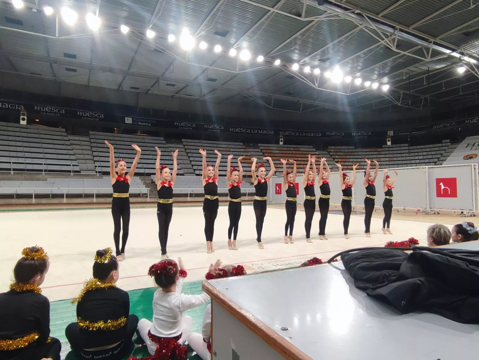 Exhibición de Navidad del Club 90.