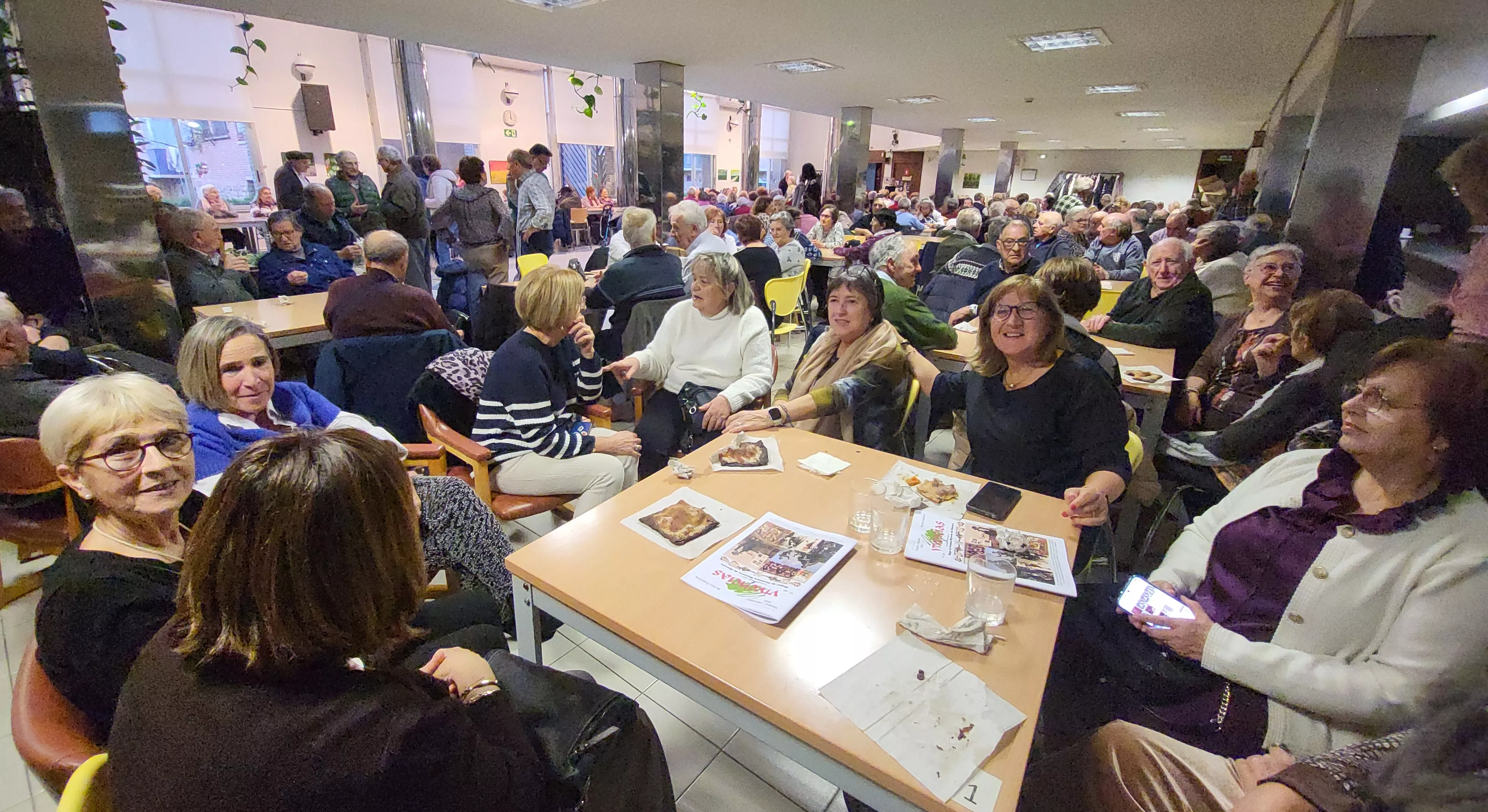 Celebración de Navidad en el Hogar de Personas Mayores de Huesca. Foto Mercedes Manterola