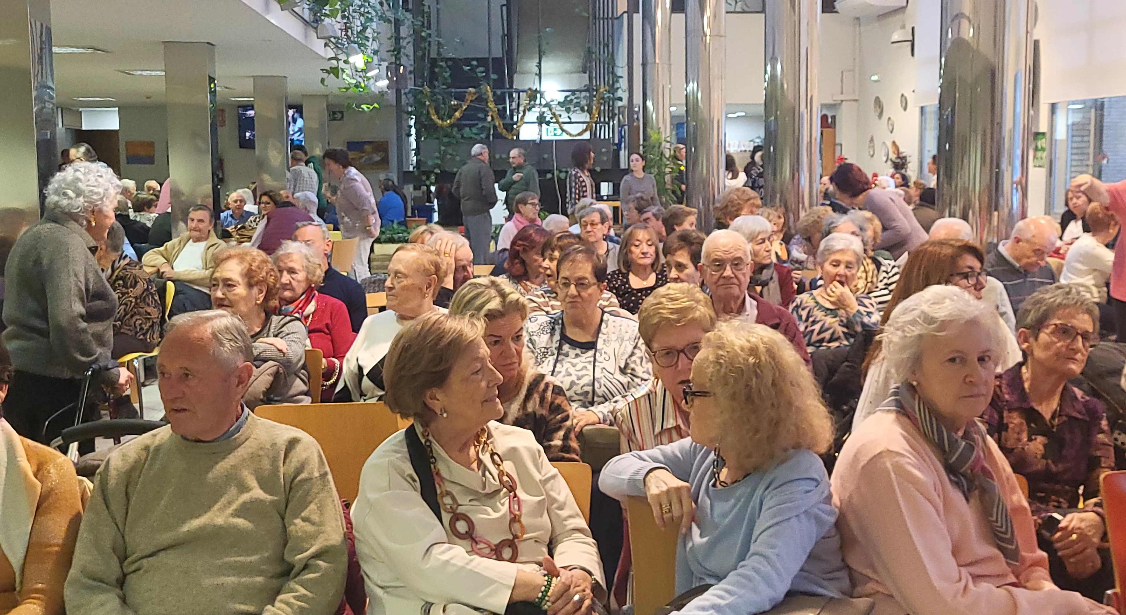 Celebración de Navidad en el Hogar de Personas Mayores de Huesca. Foto Mercedes Manterola
