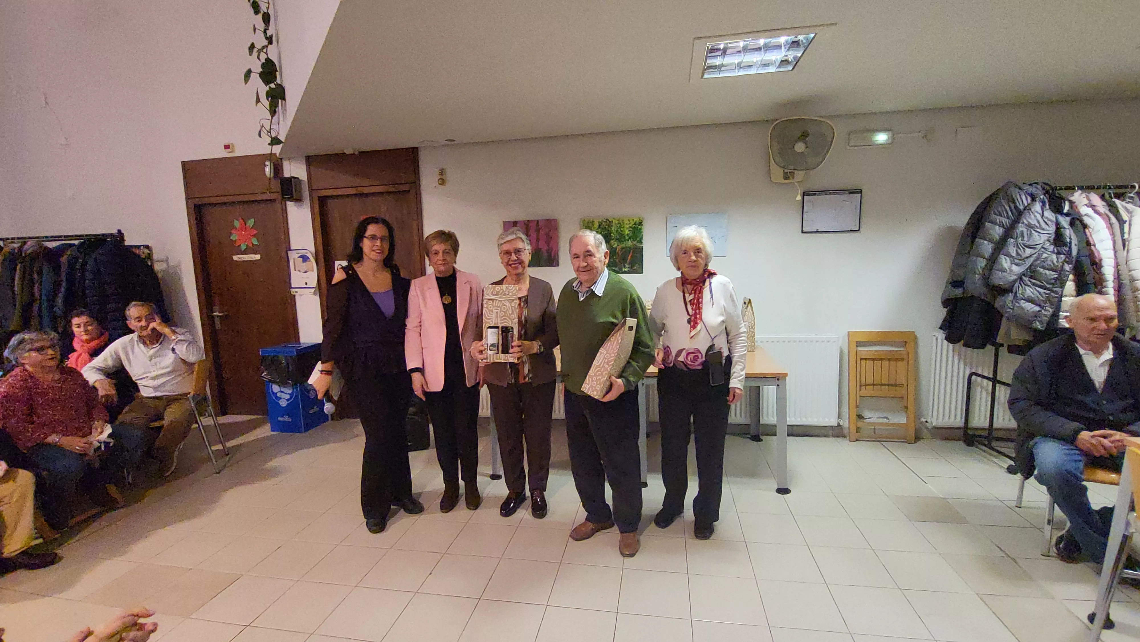 Celebración de Navidad en el Hogar de Personas Mayores de Huesca. Foto Mercedes Manterola