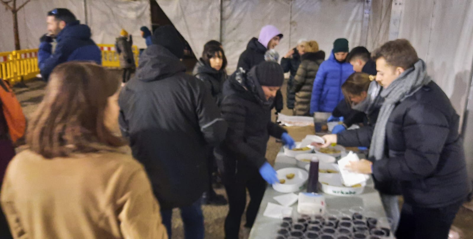 Y por la noche, música y baile.