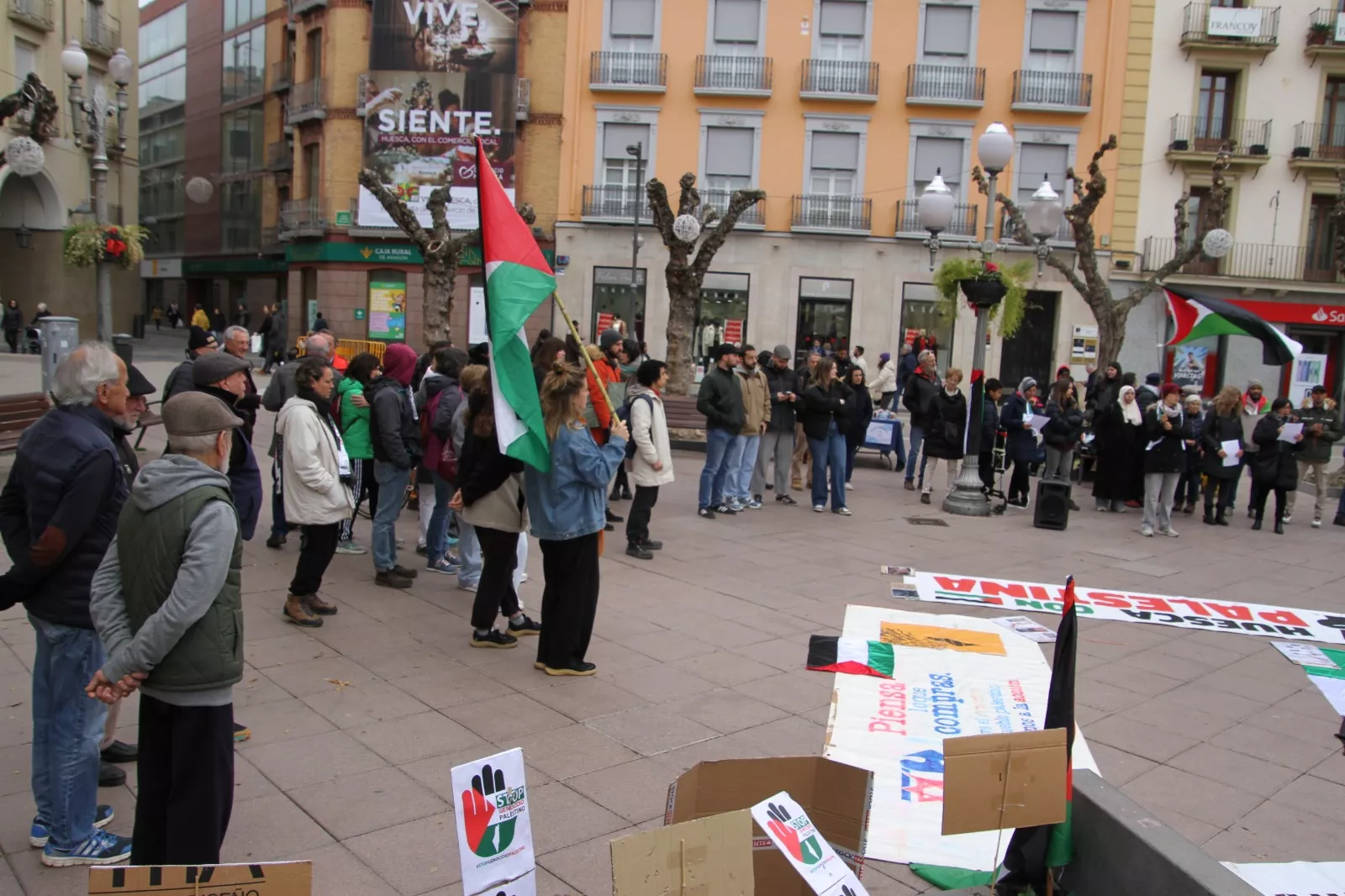 Concentración en Huesca por el cese del genocidio en Palestina. Foto Carlos Neofato