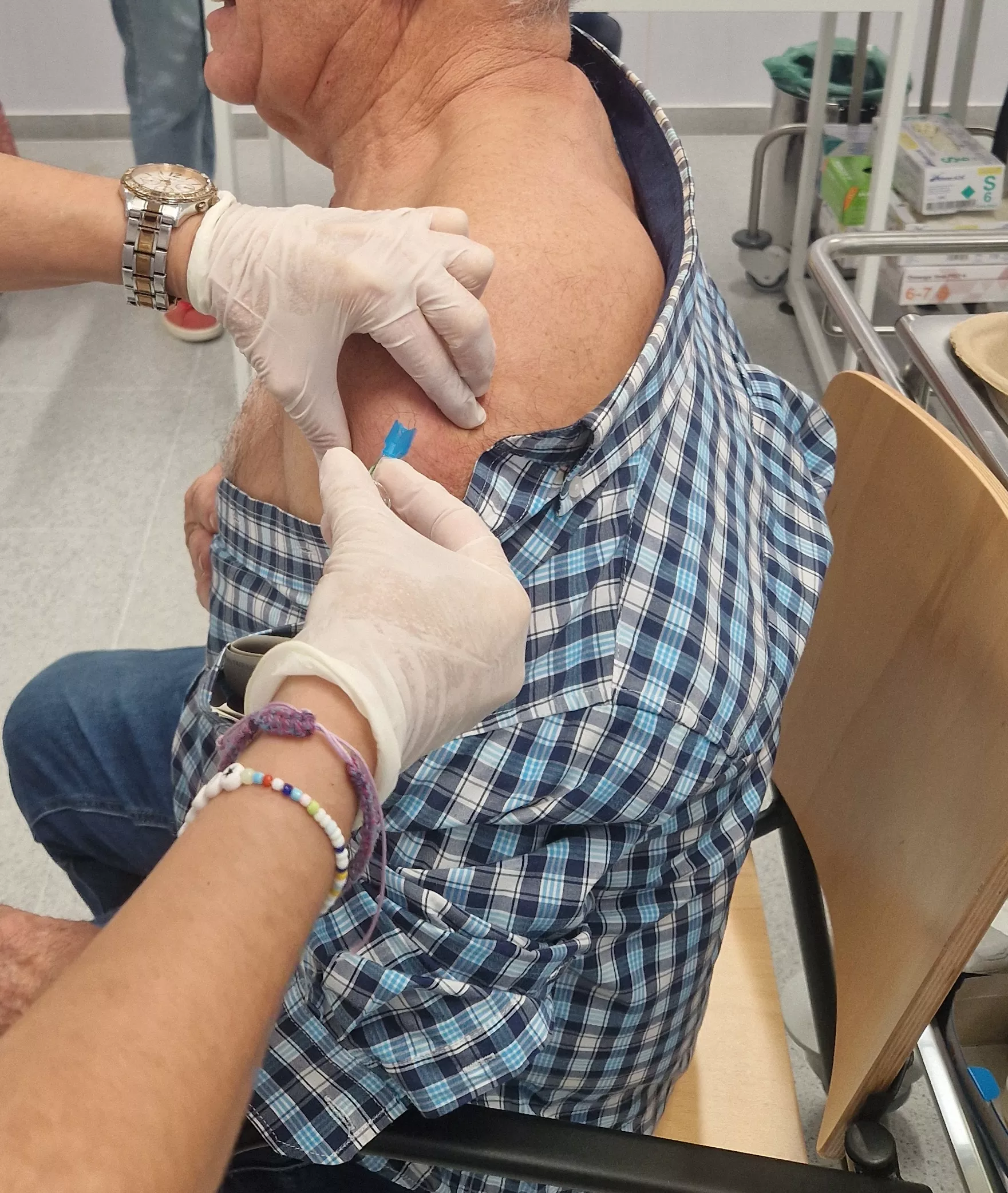 Aragón inicia la campaña contra la gripe y la covid para mayores de 80 años y niños hasta los 11.
