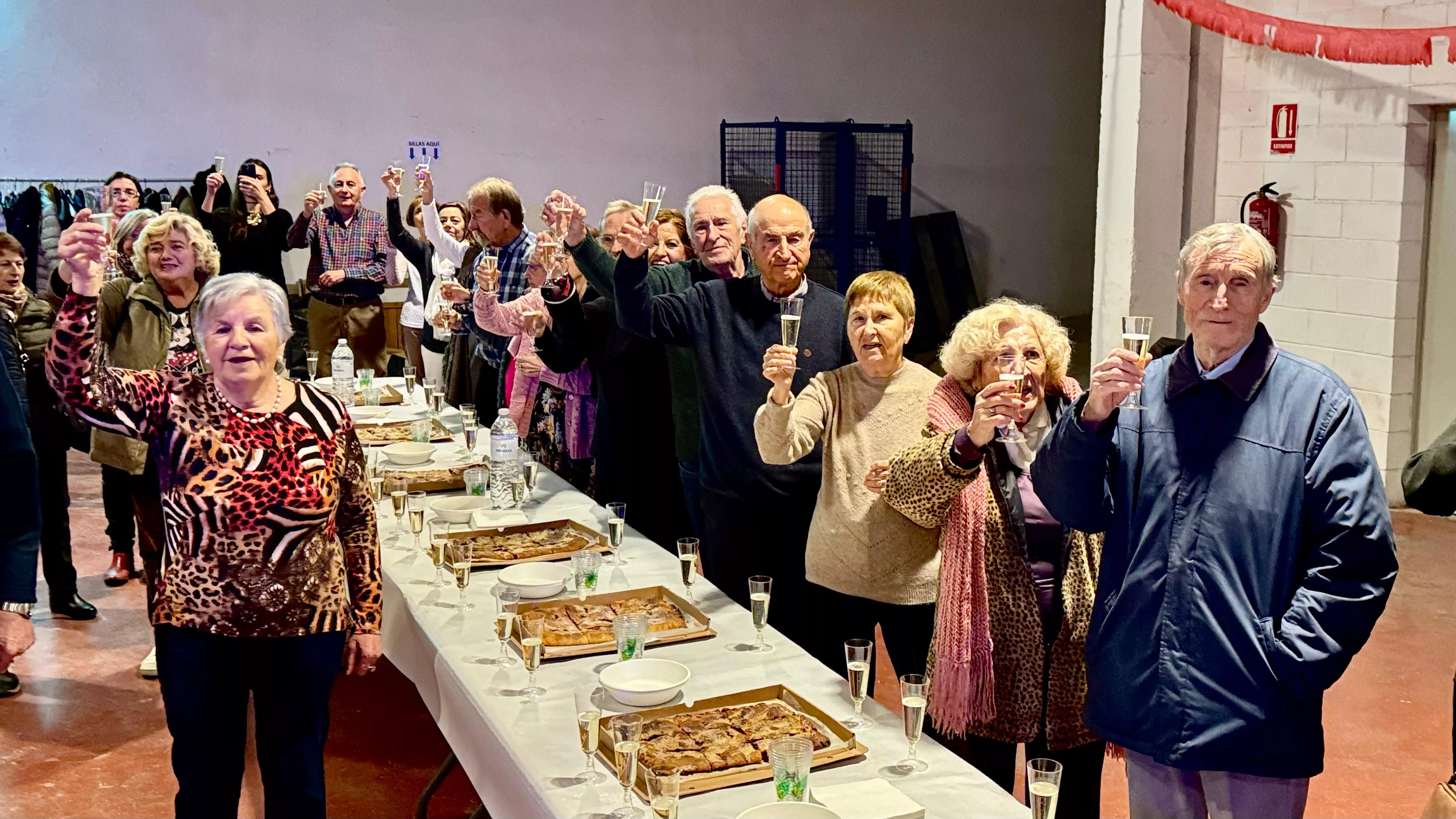 Brindis navideño del programa Sácame a bailar.