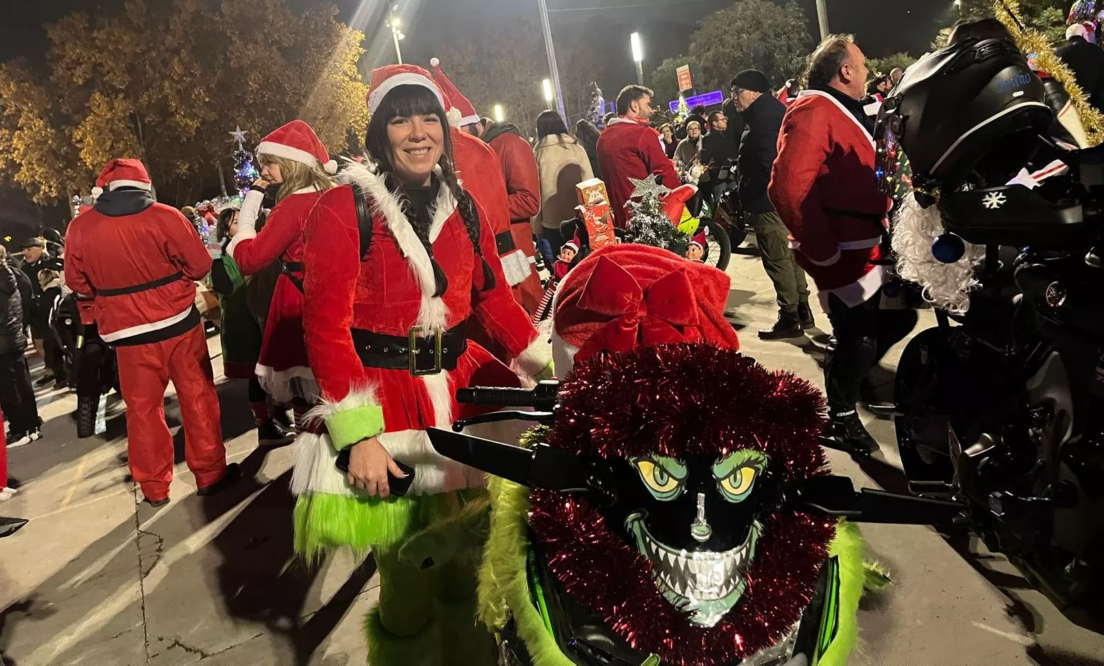 Celebración de la la VIII Papanoelada Motera de Monzón. Foto Mercedes Manterola