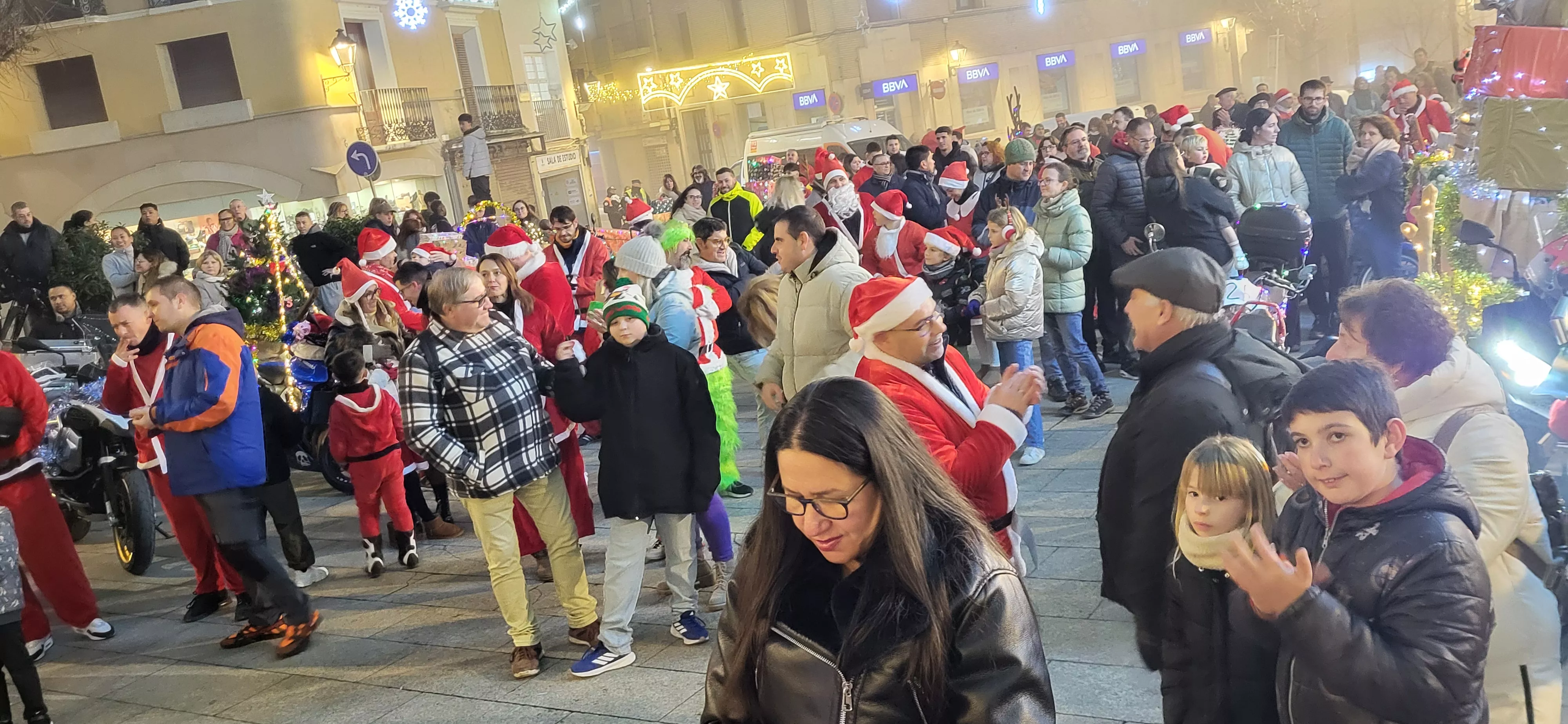 Celebración de la la VIII Papanoelada Motera de Monzón. Foto Mercedes Manterola