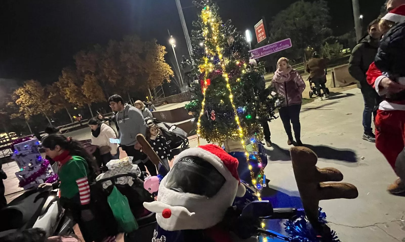 Celebración de la la VIII Papanoelada Motera de Monzón. Foto Mercedes Manterola