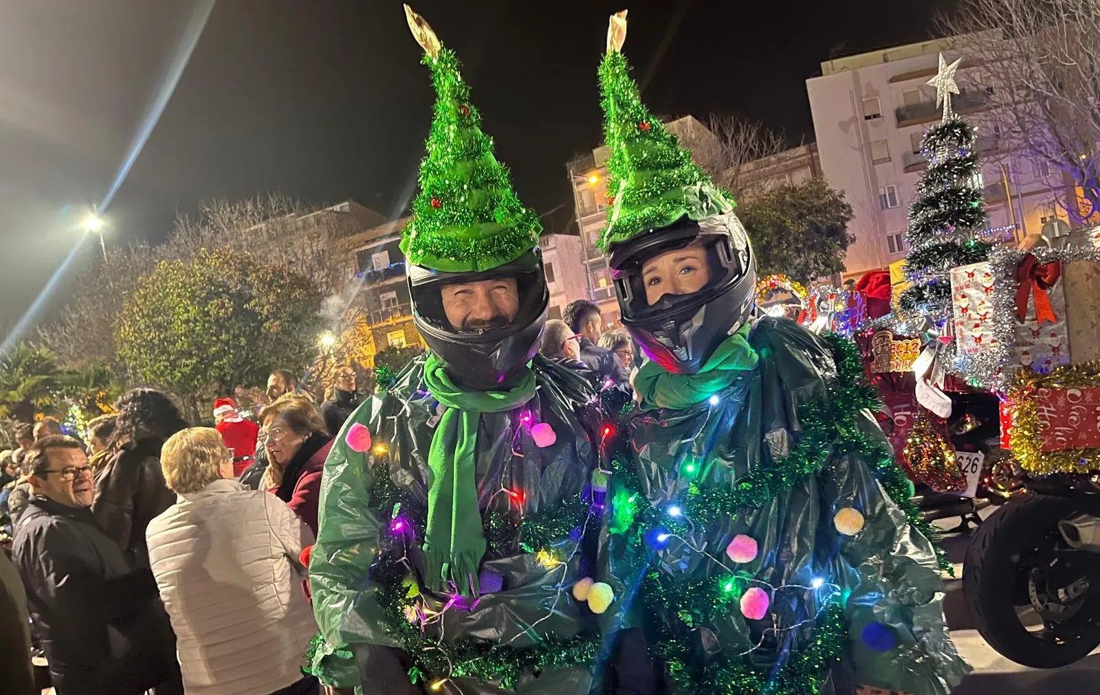 Celebración de la la VIII Papanoelada Motera de Monzón. Foto Mercedes Manterola