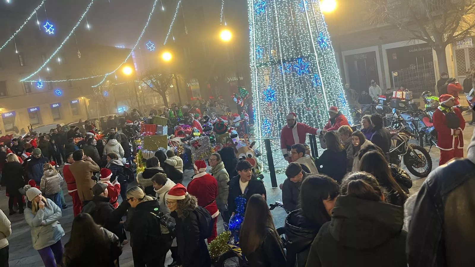 Celebración de la la VIII Papanoelada Motera de Monzón. Foto Mercedes Manterola