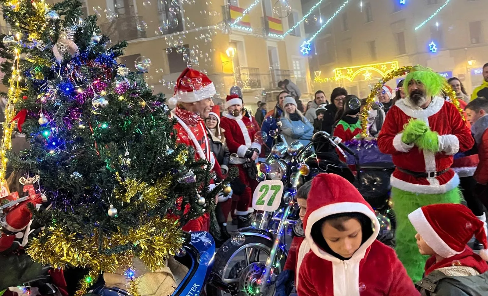Celebración de la la VIII Papanoelada Motera de Monzón. Foto Mercedes Manterola