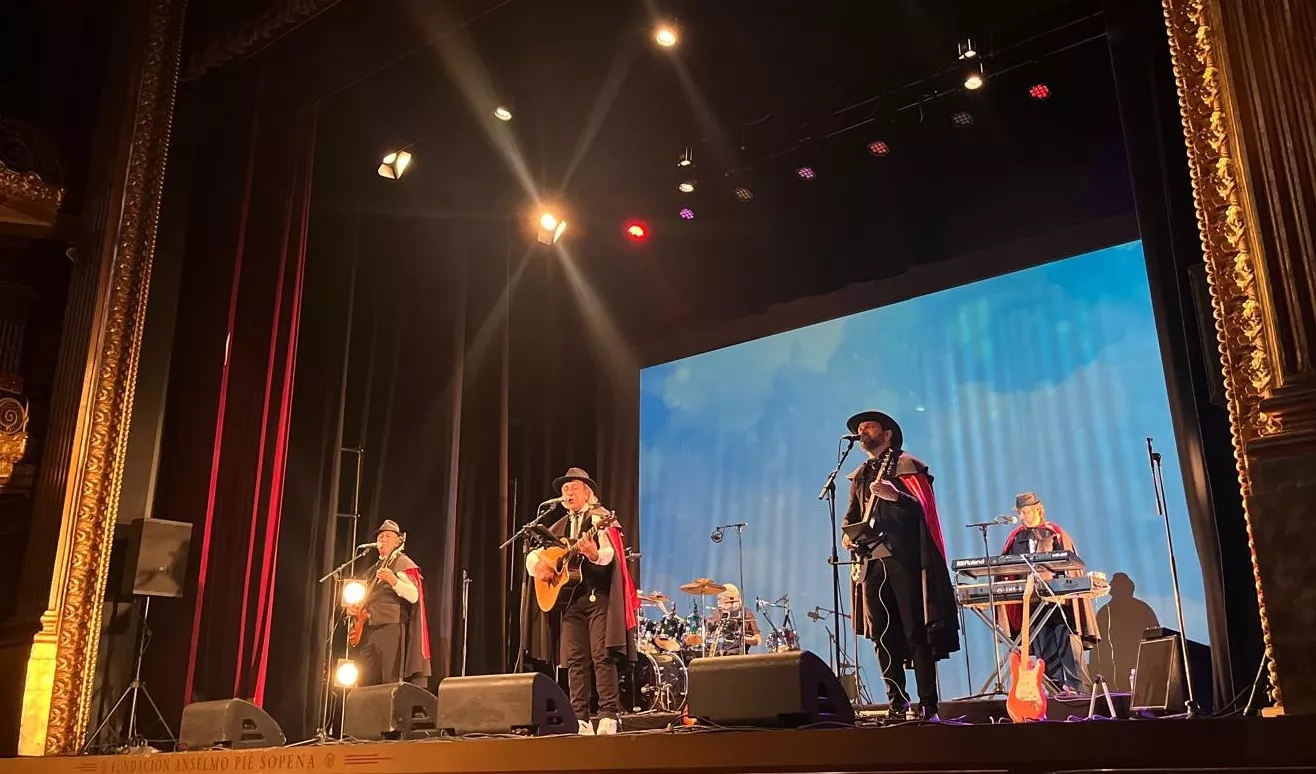 Concierto de Los Brincos en el Teatro Olimpia de Huesca. Foto Mercedes Manterola