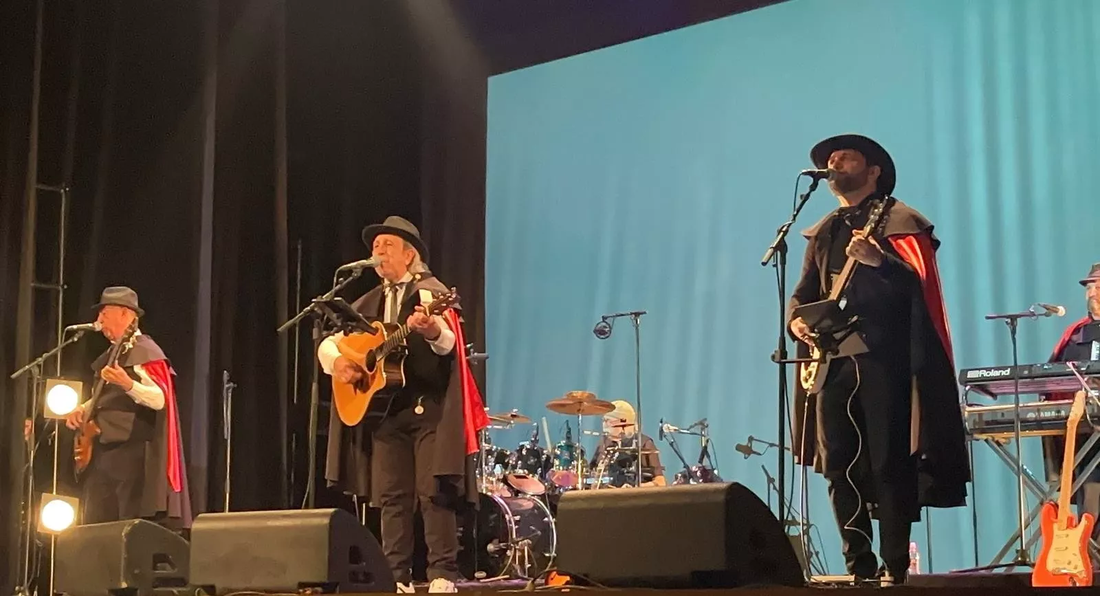 Concierto de Los Brincos en el Teatro Olimpia de Huesca. Foto Mercedes Manterola