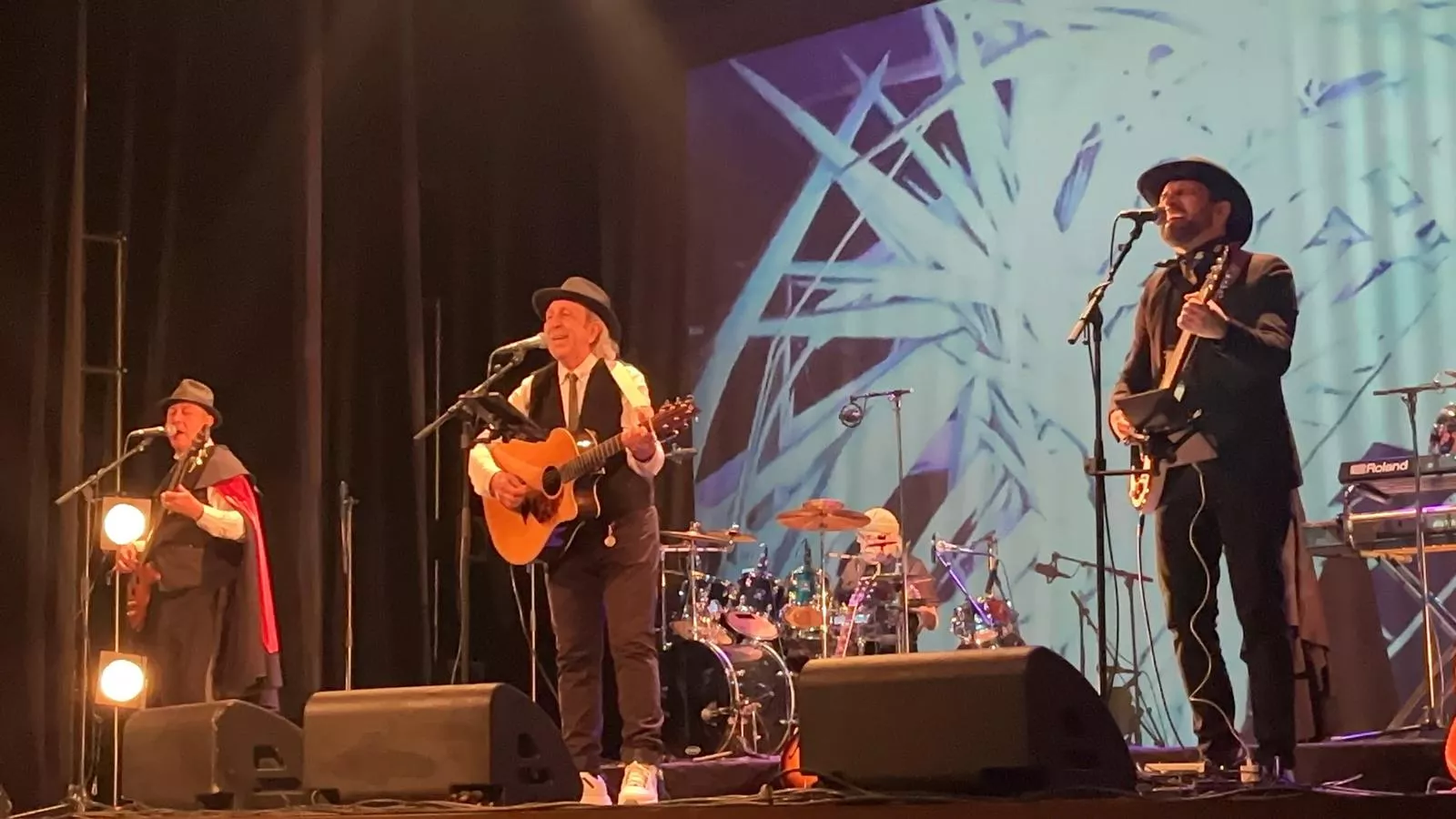 Concierto de Los Brincos en el Teatro Olimpia de Huesca. Foto Mercedes Manterola
