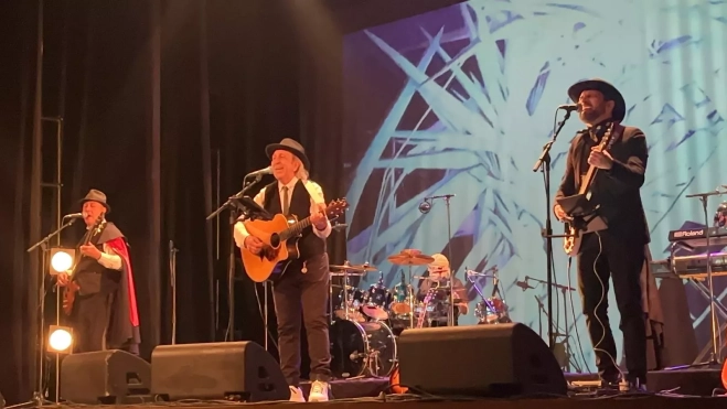 Concierto de Los Brincos en el Teatro Olimpia de Huesca. Foto Mercedes Manterola