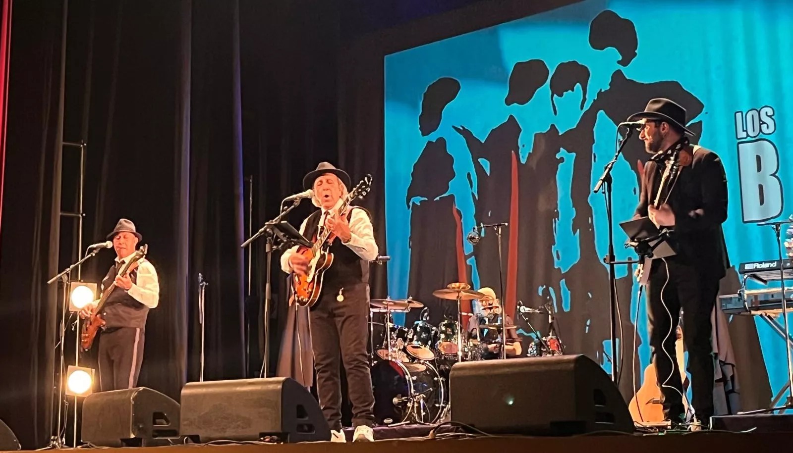 Concierto de Los Brincos en el Teatro Olimpia de Huesca. Foto Mercedes Manterola