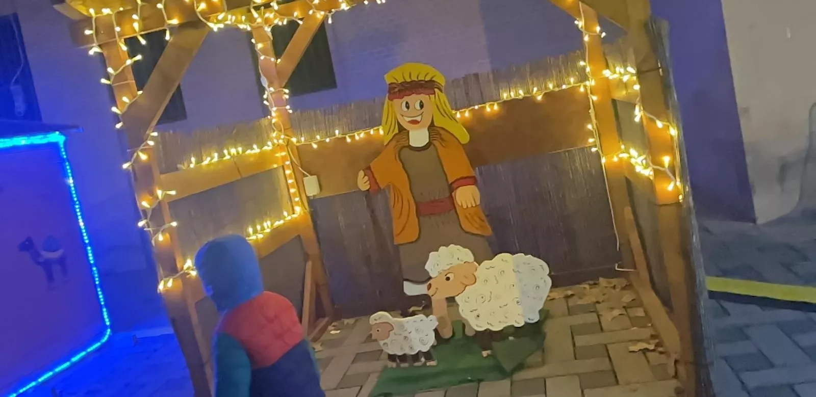 Monzón se ilumina esta Navidad. Foto Mercedes Manterola