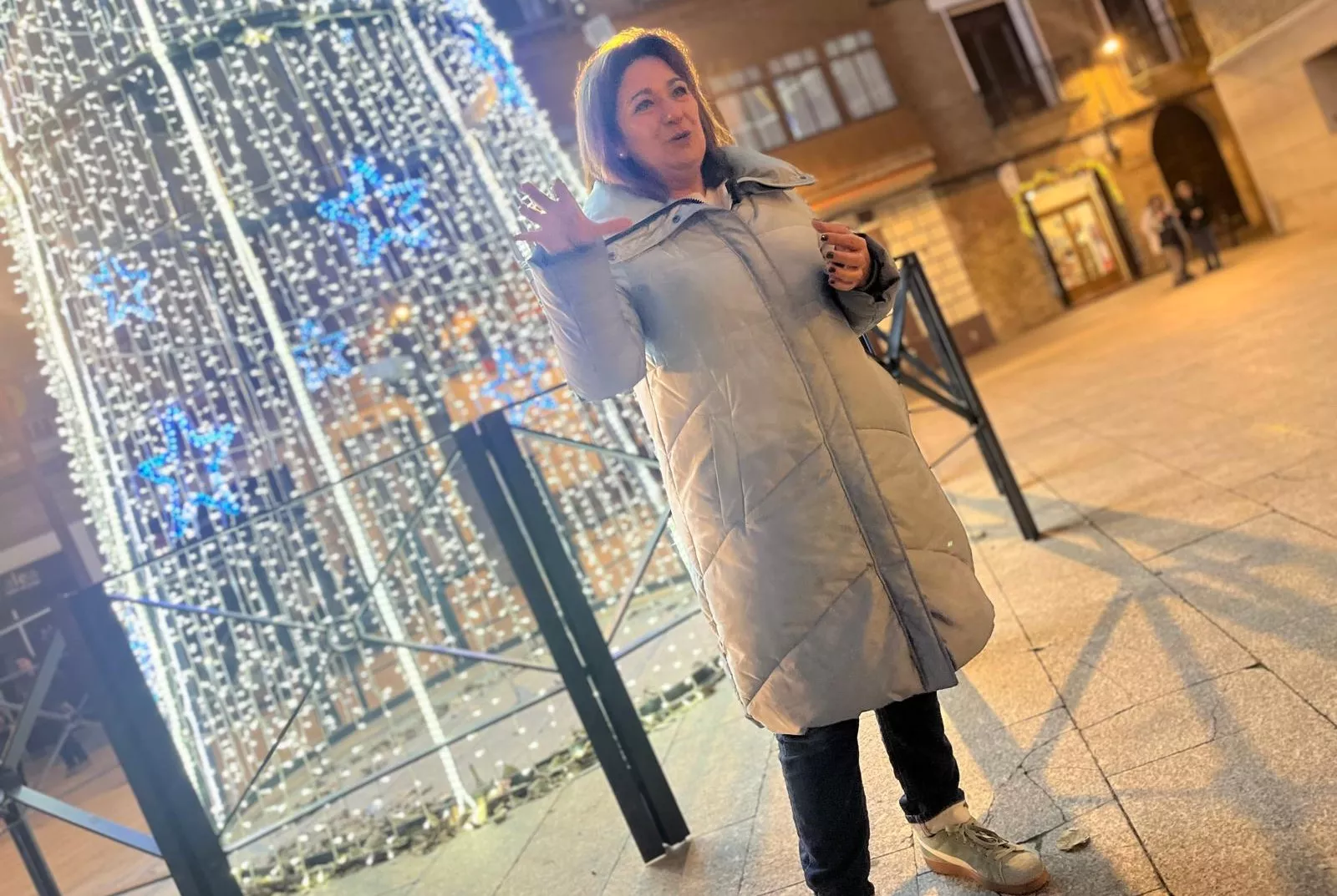 Monzón se ilumina esta Navidad. Foto Mercedes Manterola