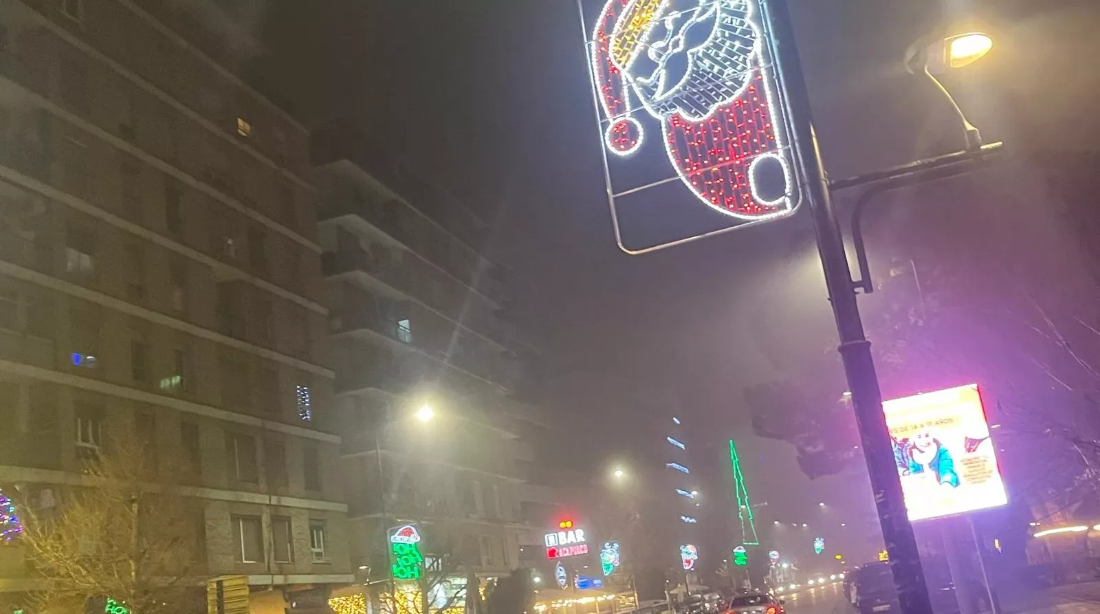 Monzón se ilumina esta Navidad. Foto Mercedes Manterola