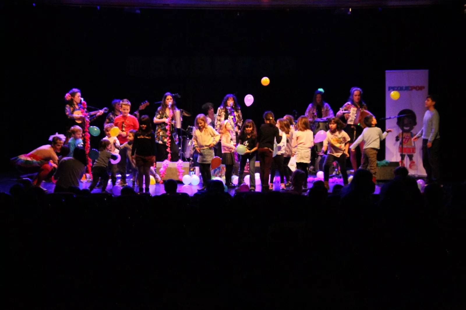 Cumbiazepán en el Pequepop 2025. Foto Carlos Neofato