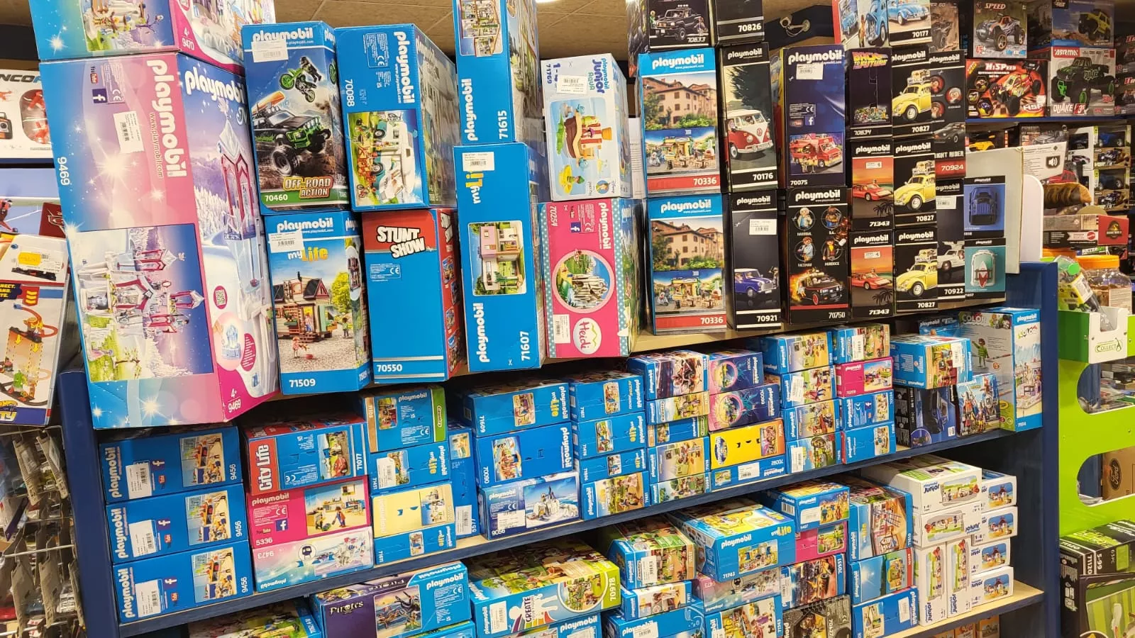 Juguetes en la tienda de Fernando Bernués