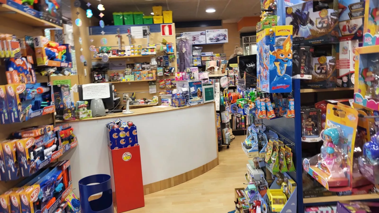 Juguetes en la tienda de Fernando Bernués