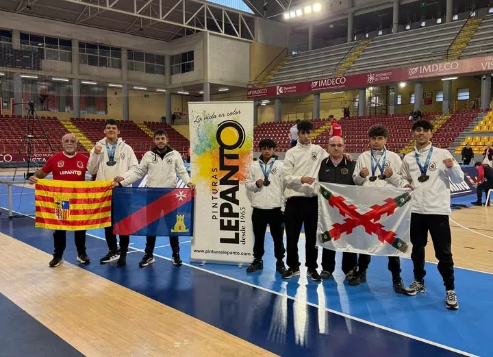 La expedición altoaragonesa logró diez medallas en Córdoba.
