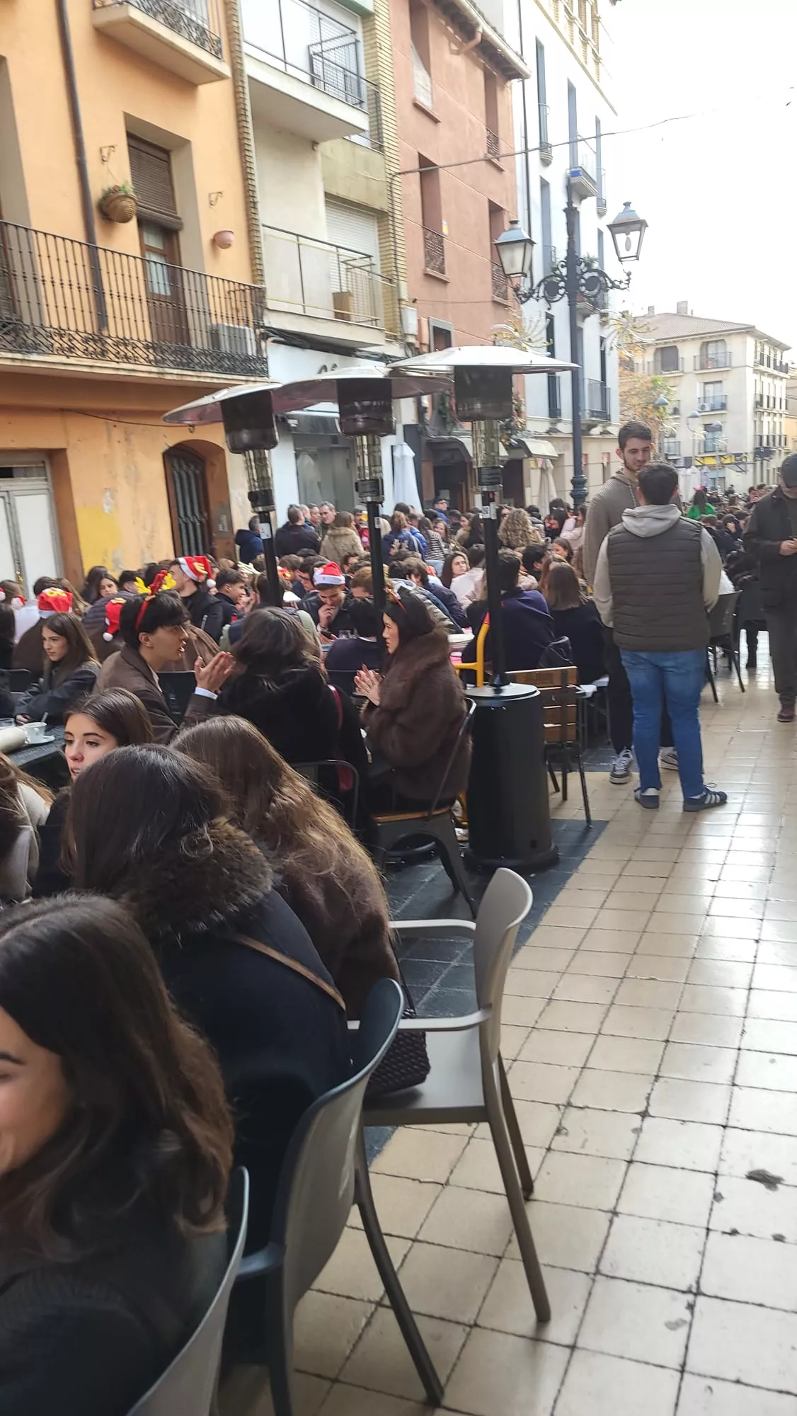  Vermú de Nochebuena en Huesca. Fotos María José Sampietro y Javier García Antón
