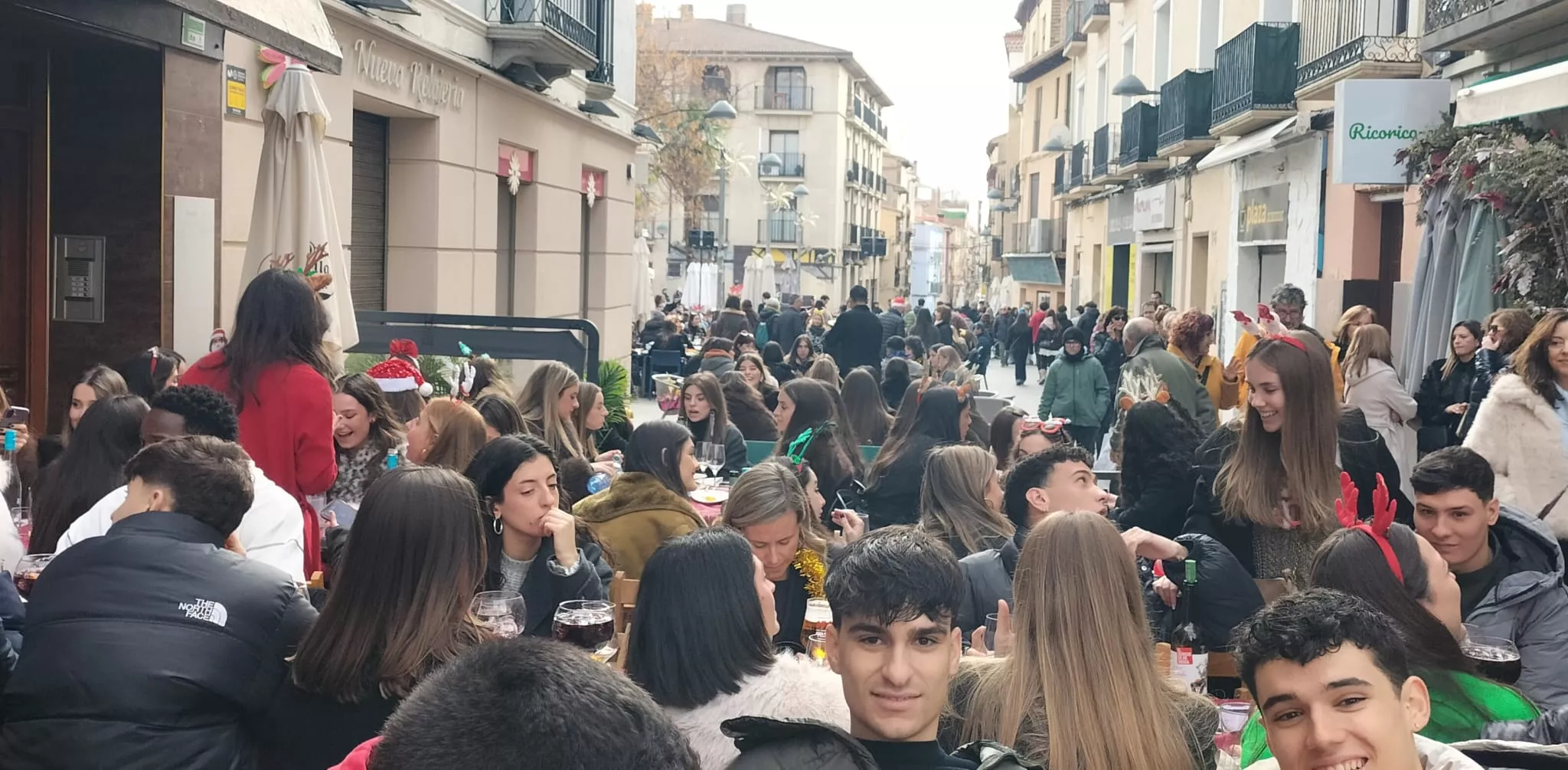  Vermú de Nochebuena en Huesca. Fotos María José Sampietro y Javier García Antón