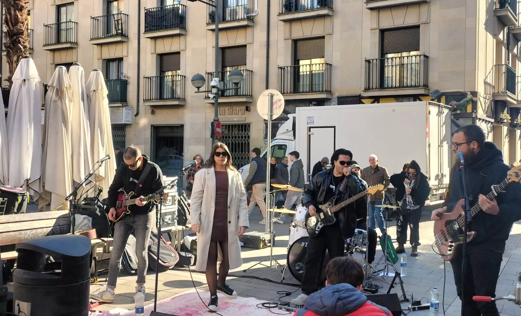  Vermú de Nochebuena en Huesca. Fotos María José Sampietro y Javier García Antón