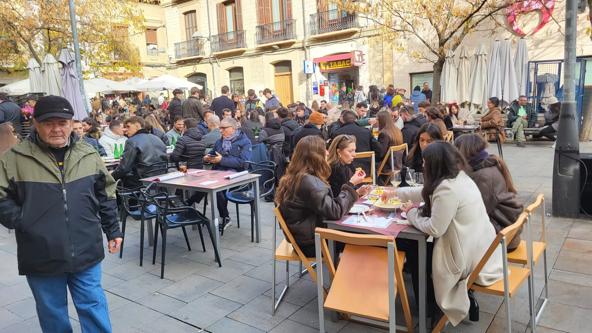  Vermú de Nochebuena en Huesca. Fotos María José Sampietro y Javier García Antón