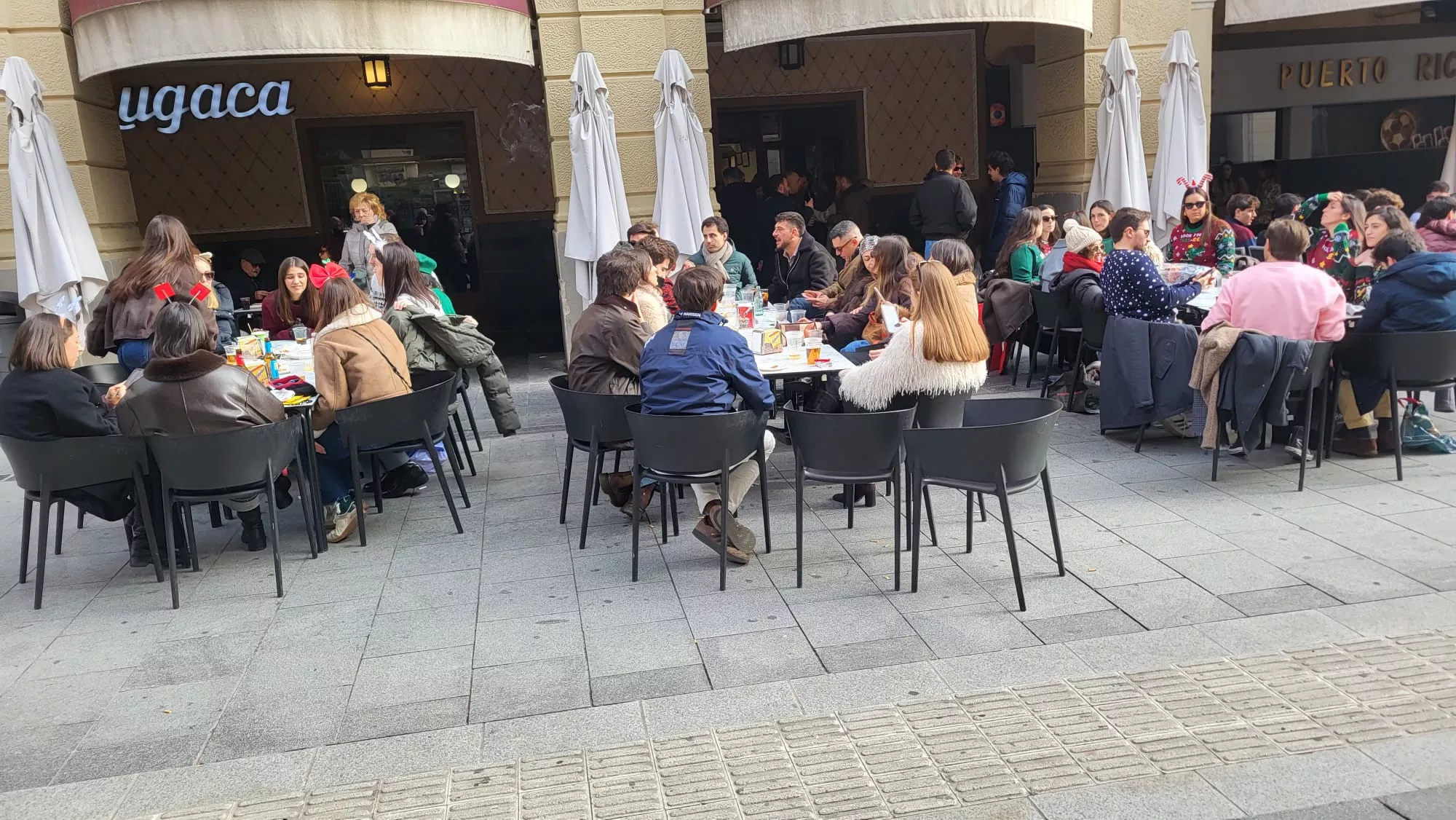  Vermú de Nochebuena en Huesca. Fotos María José Sampietro y Javier García Antón