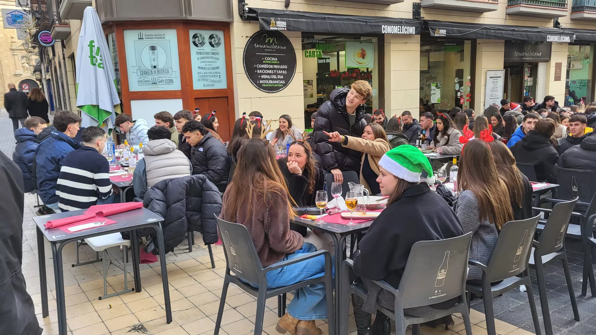  Vermú de Nochebuena en Huesca. Fotos María José Sampietro y Javier García Antón