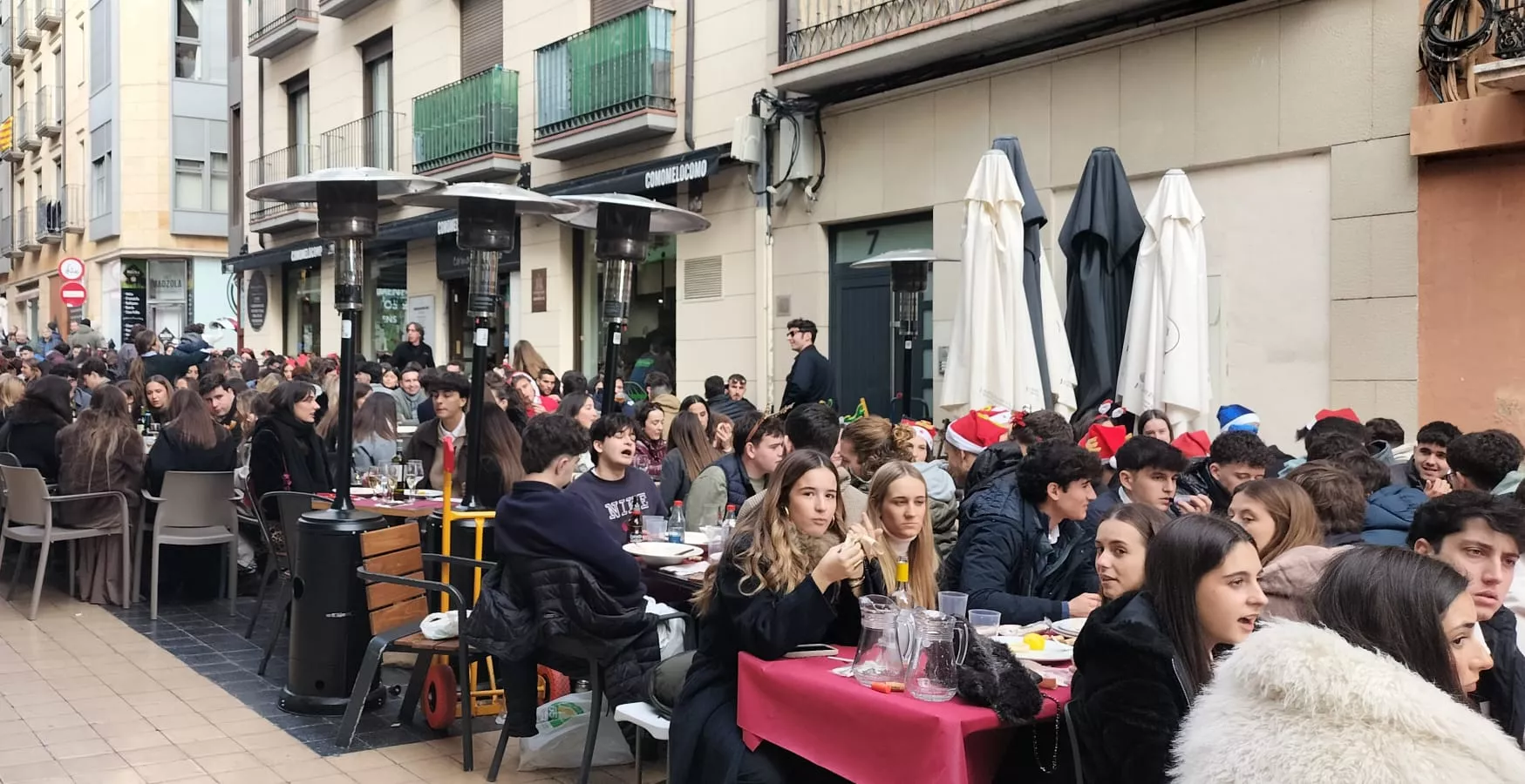  Vermú de Nochebuena en Huesca. Fotos María José Sampietro y Javier García Antón