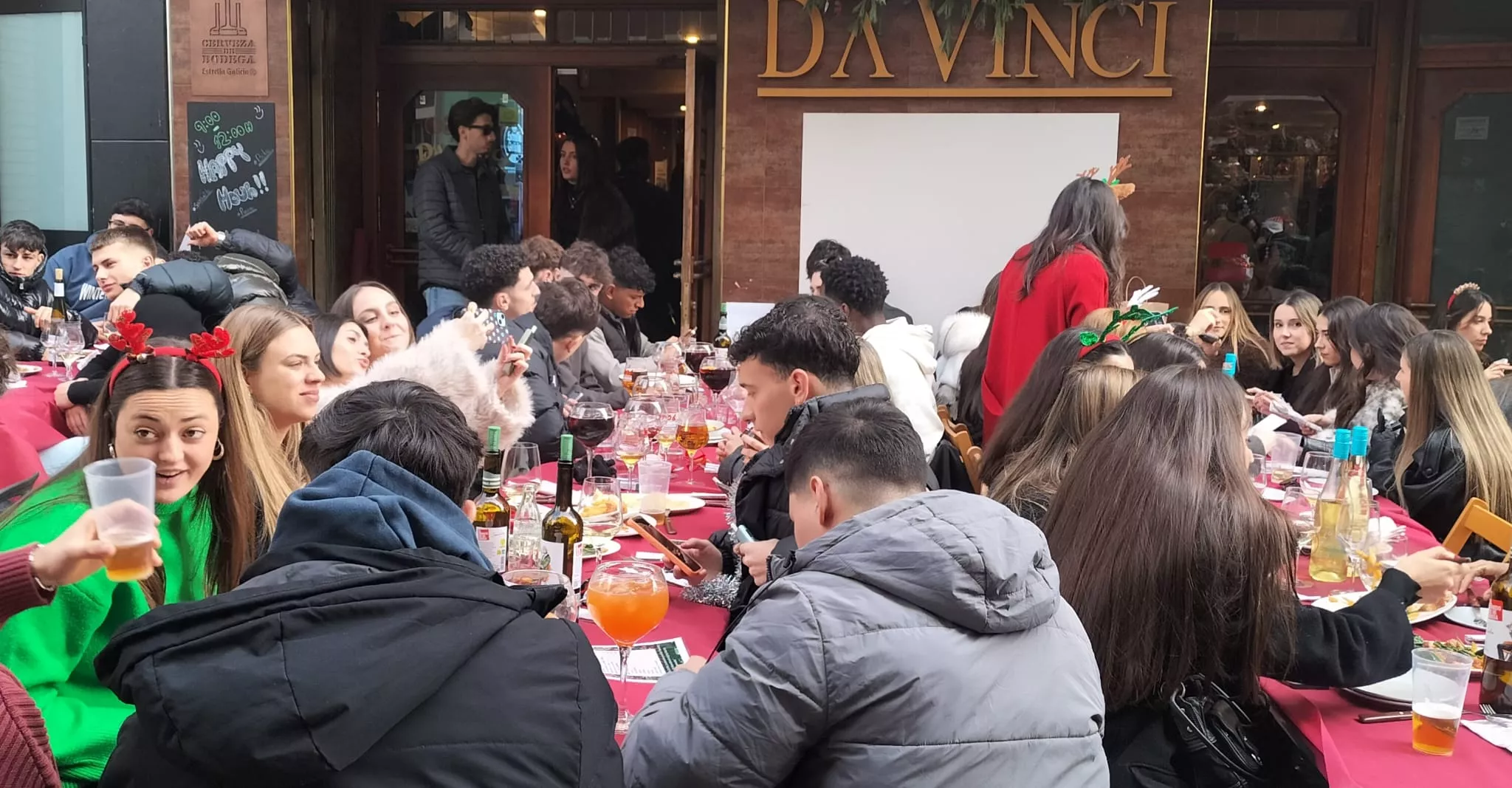 Vermú de Nochebuena en Huesca. Fotos María José Sampietro y Javier García Antón