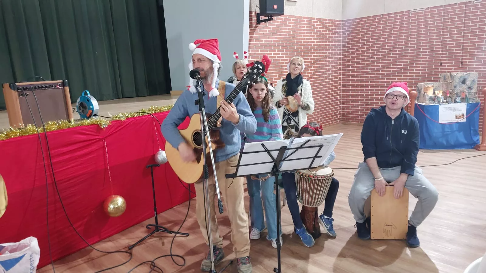 Cena de Nochebuena en Cruz Blanca con Javier Tebas y Lorena Orduna