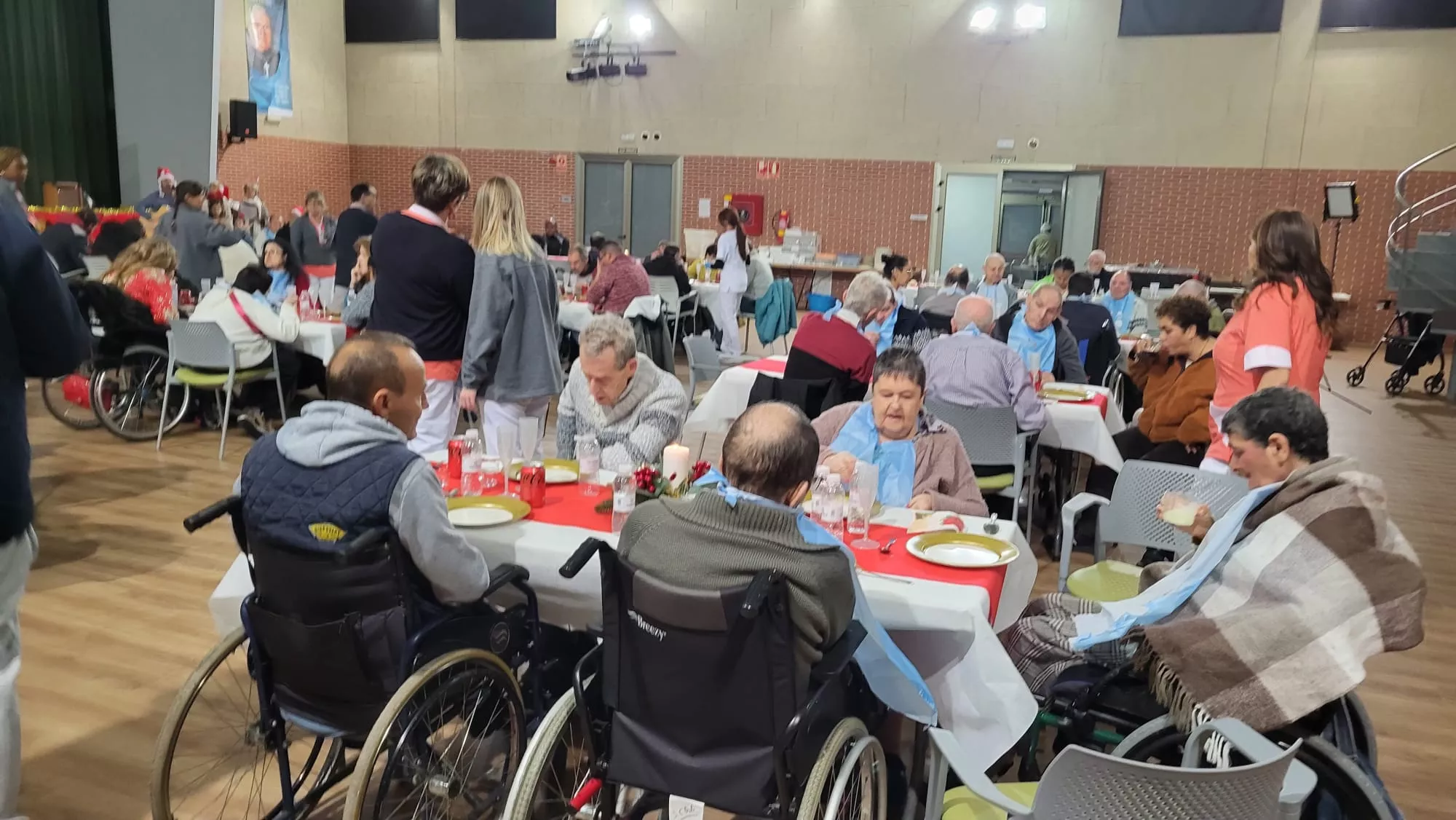 Cena de Nochebuena en Cruz Blanca con Javier Tebas y Lorena Orduna