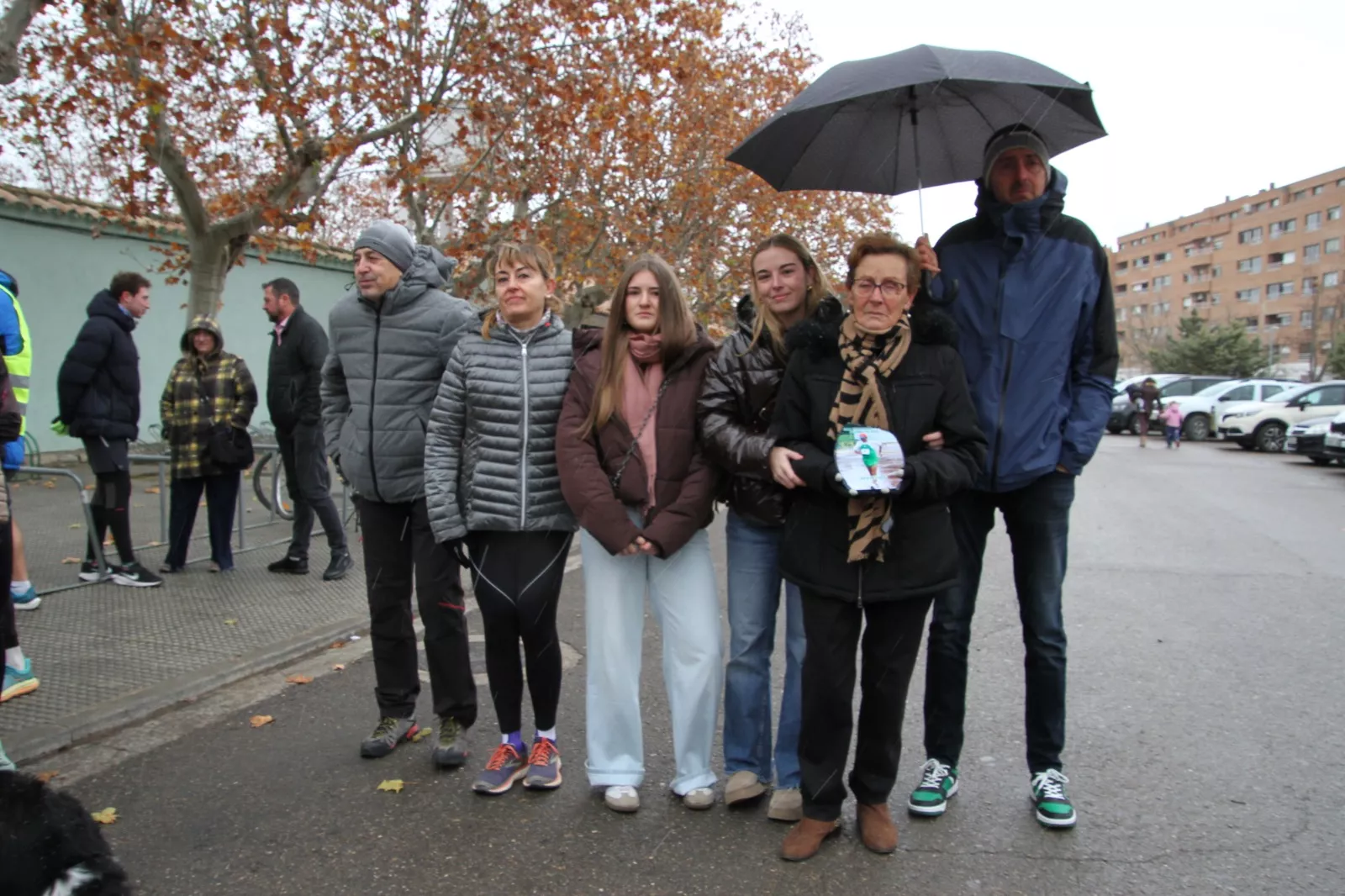 Vuelta Larga navideña de Huesca con recuerdo de José Armisén. Foto Carlos Neofato