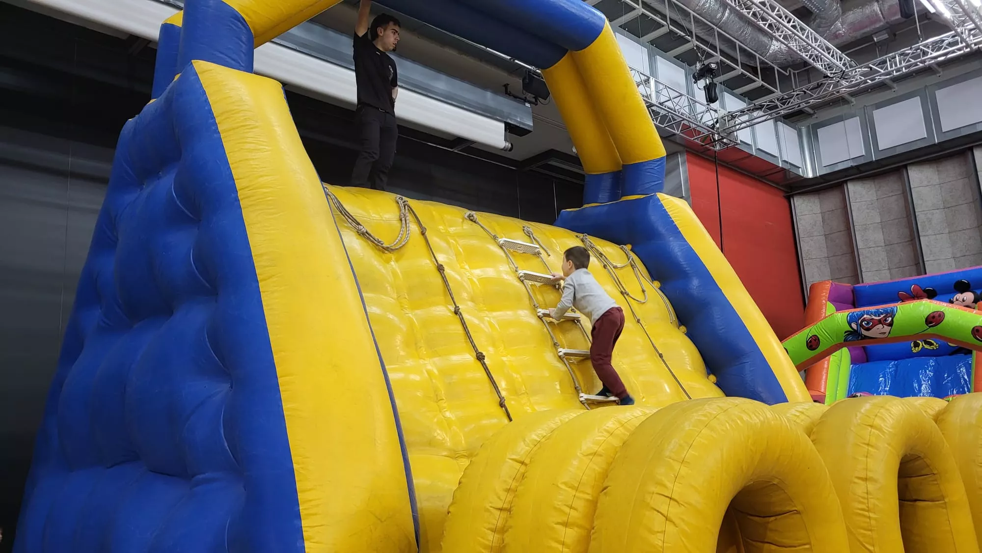 Primera jornada de Guirigay en Huesca