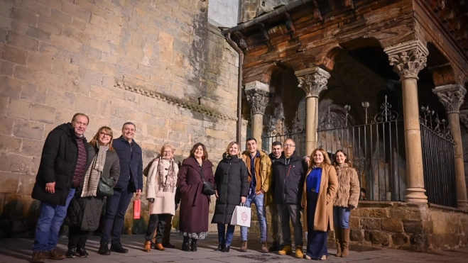 Pilar Alegría con militantes y simpatizantes PSOE JAca (002)