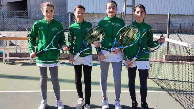 Salas Morlan, Vega Lacampa, Olivia García e Inés Illana.