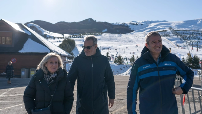 La gerente del Salud ha visitado los centros de Sallent, Escarrilla y el punto de atención de Aramón.