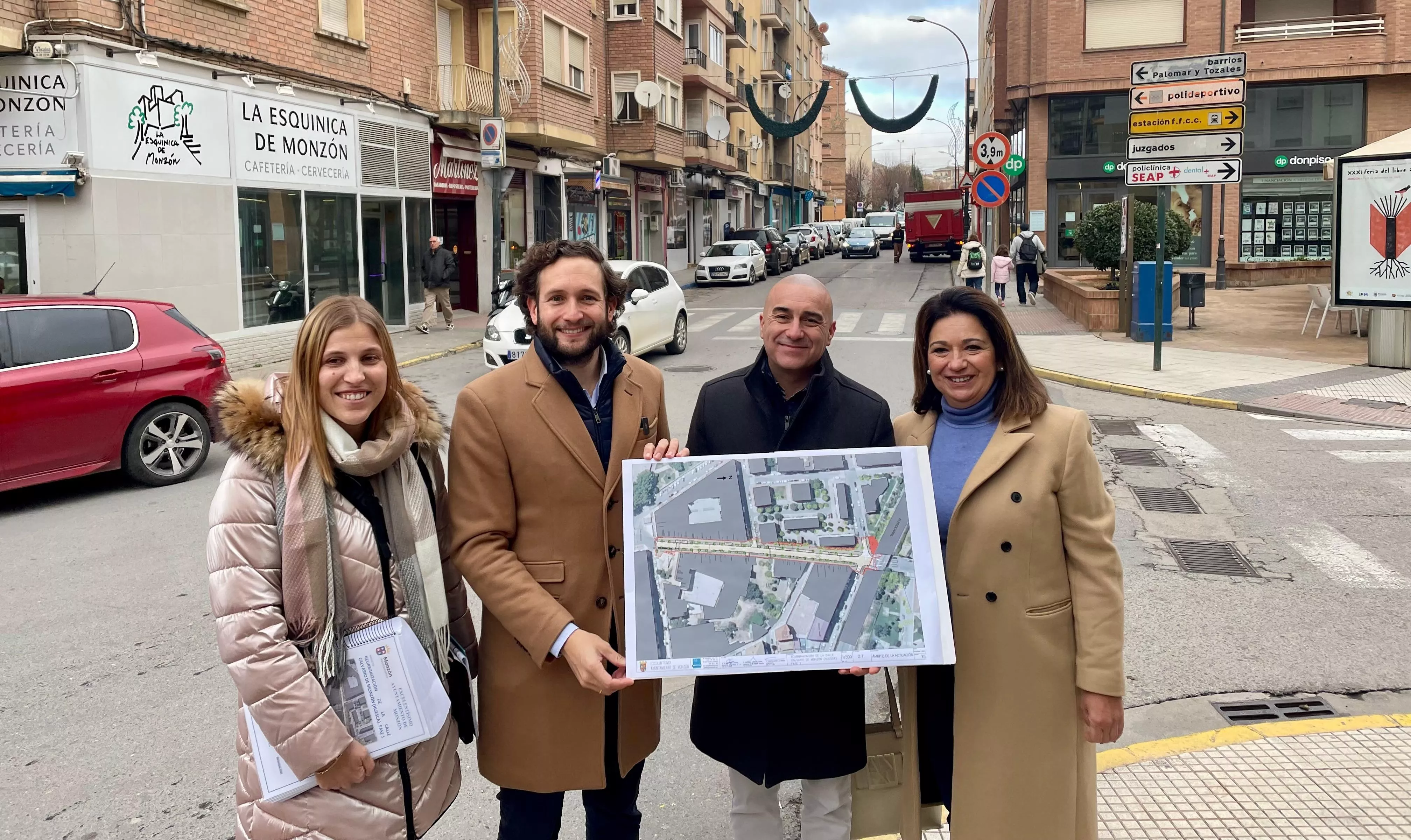 Monzón presenta el proyecto de la calle Calvario.