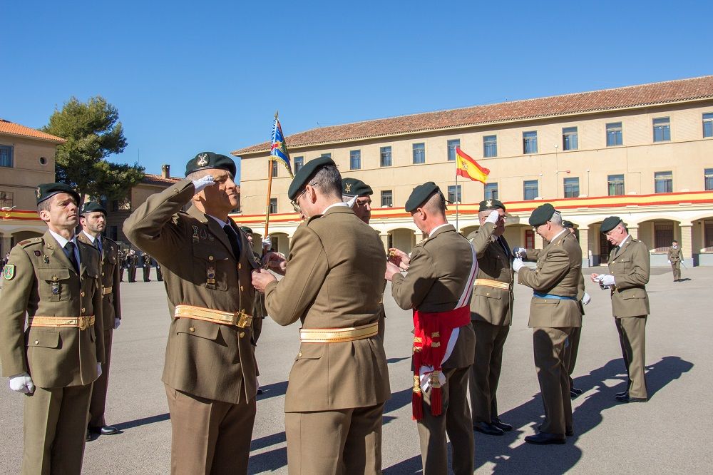Acto de imposición de condecoraciones en la División Castillejos