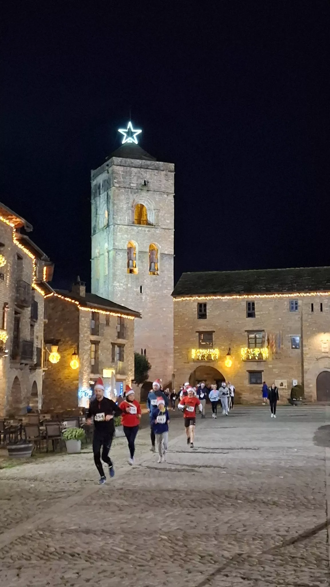 María Aso y Martín Chéliz, ganadores de la San Silvestre Sobrarbense ...
