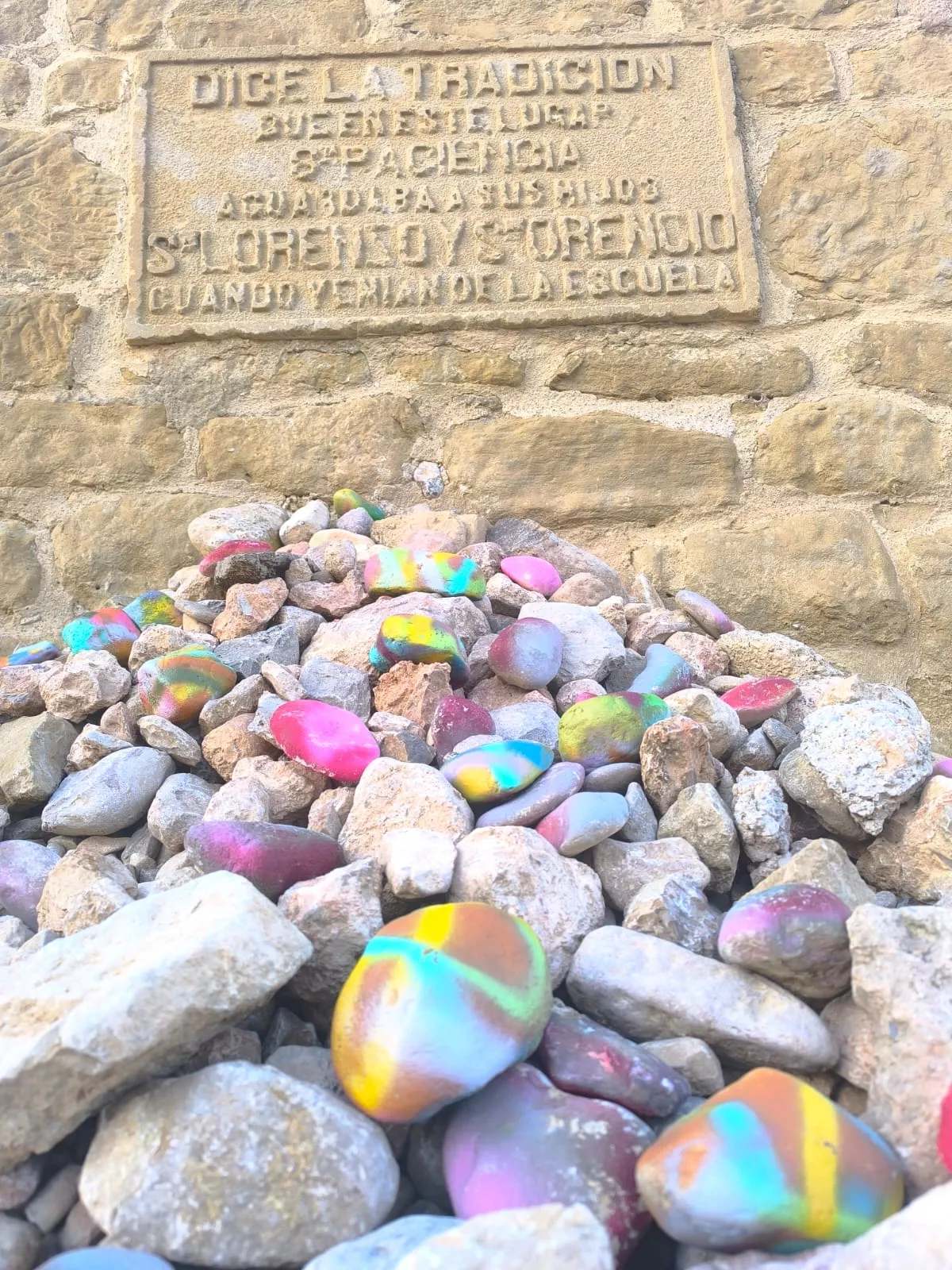 Piedras pintadas por Daniel Royo